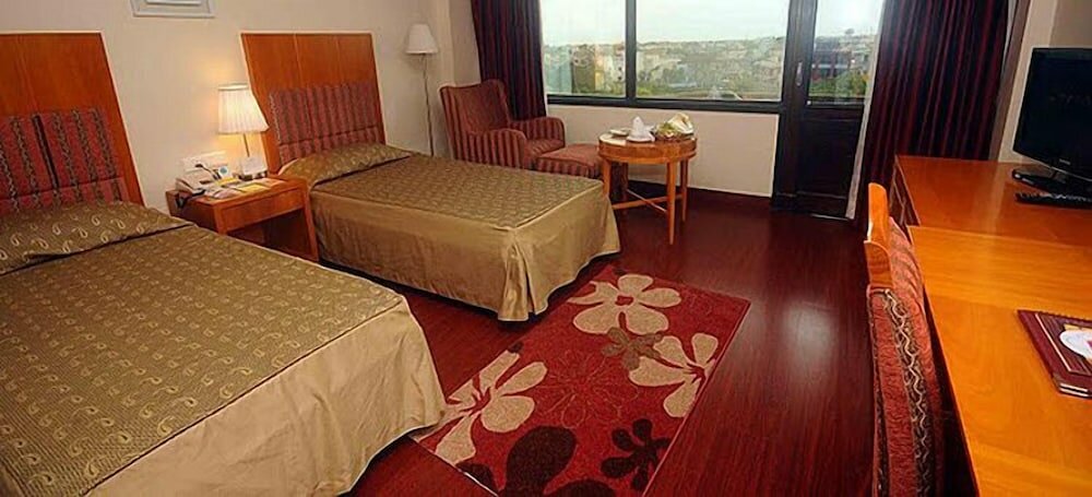 Фото Hotel Jaipur Palace