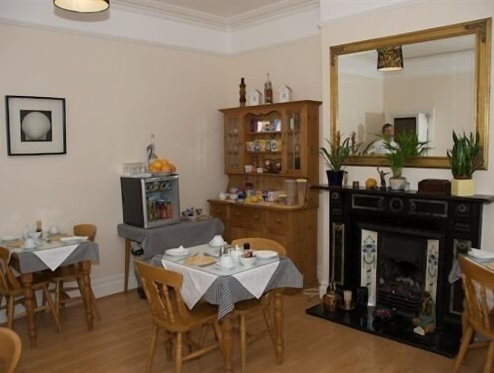 Фото Harlequin Guest House