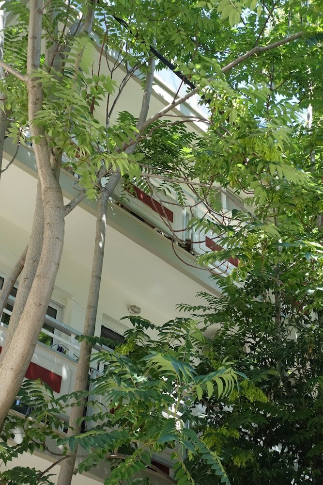 Фото Bristol Hotel & Apartments