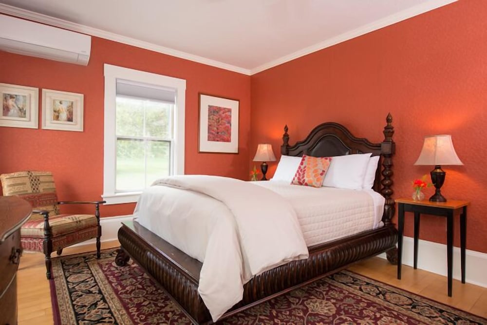 Фото The Lake House at Ferry Point