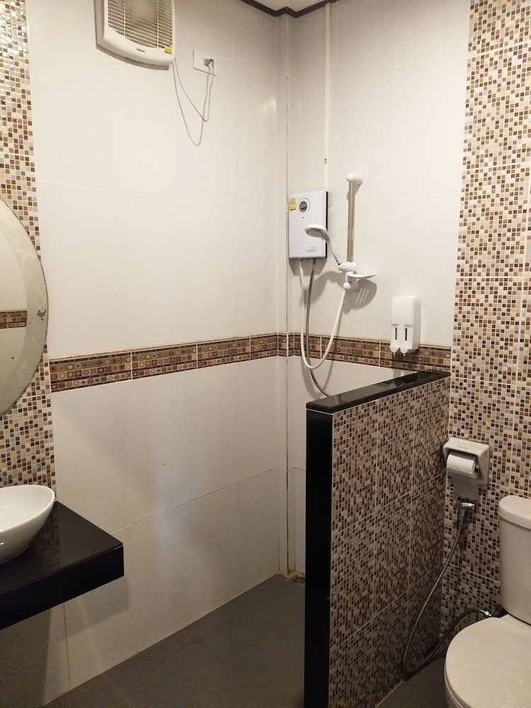 Фото Rossarin Garden Resort 2