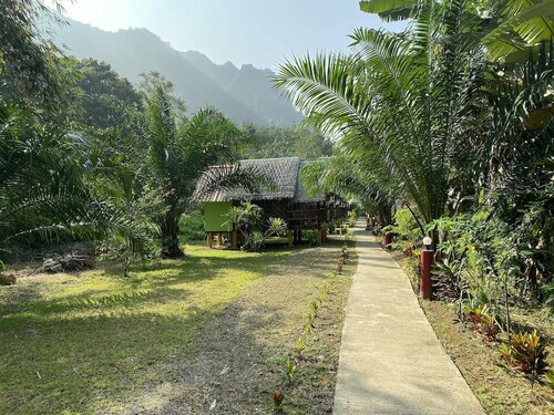 Гостиница Khaosok Bamboo Huts Resort