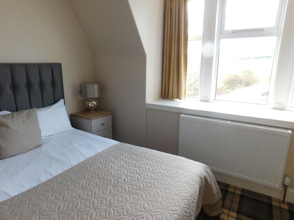 Фото Cullen Bay Hotel