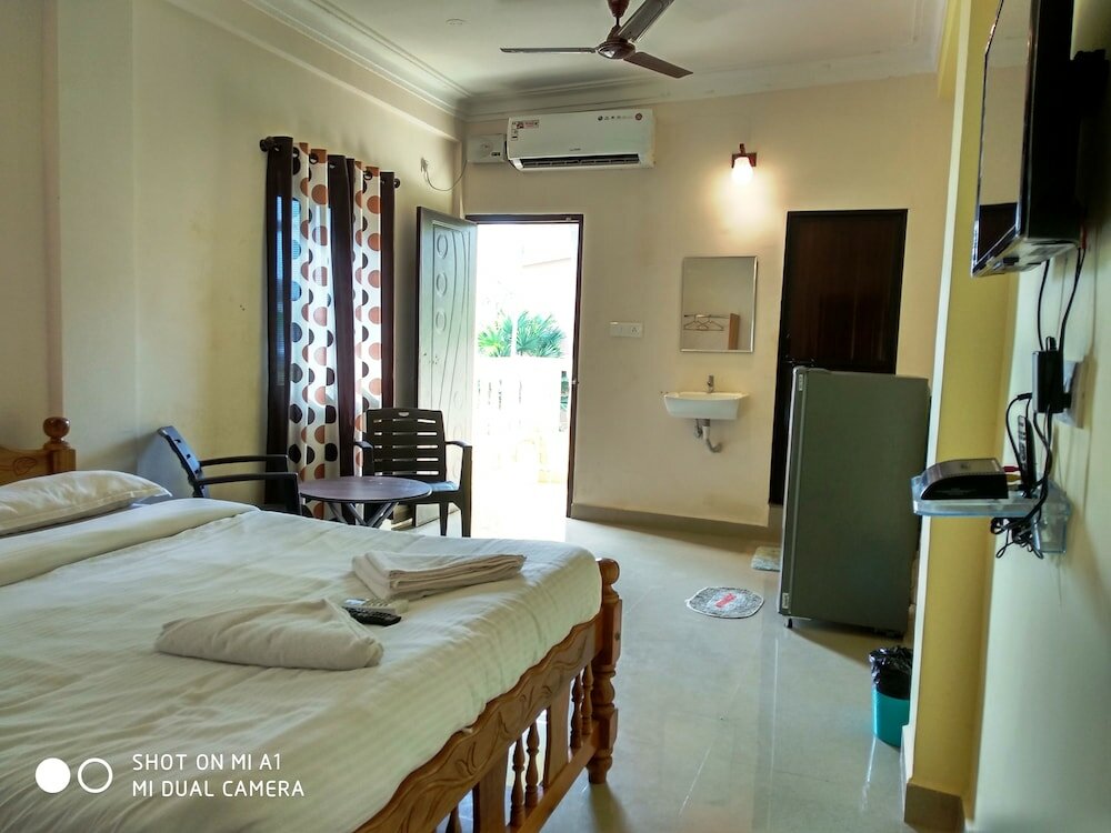 Фото Candolim Beach Place