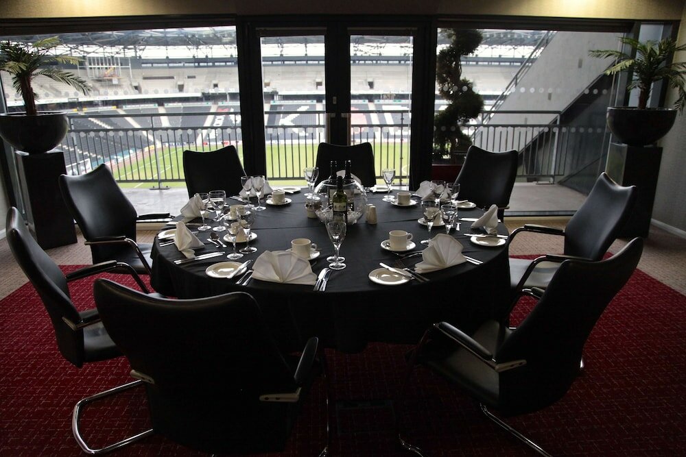 Фото DoubleTree by Hilton Milton Keynes