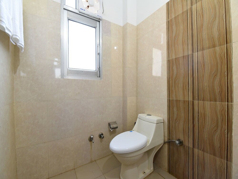 Фото Oyo 12826 Hotel Himgiri