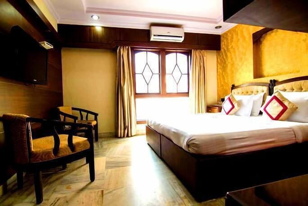 Фото Hotel Gulshan International