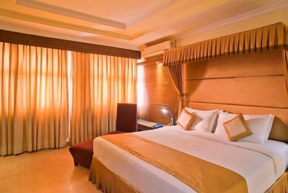 Фото Hotel Gulshan International