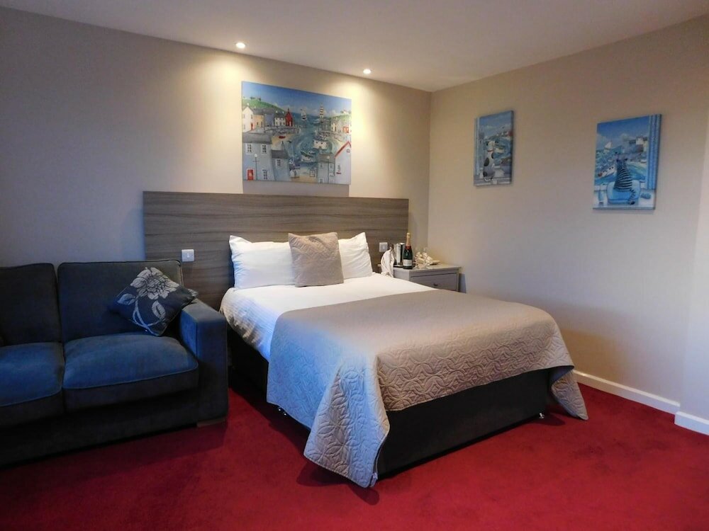 Фото Cullen Bay Hotel