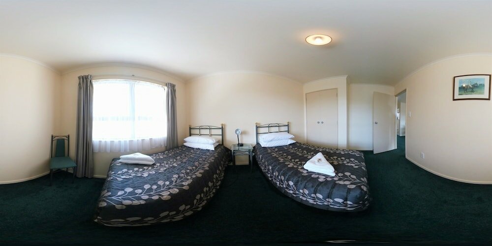 Фото O'Reillys Motel