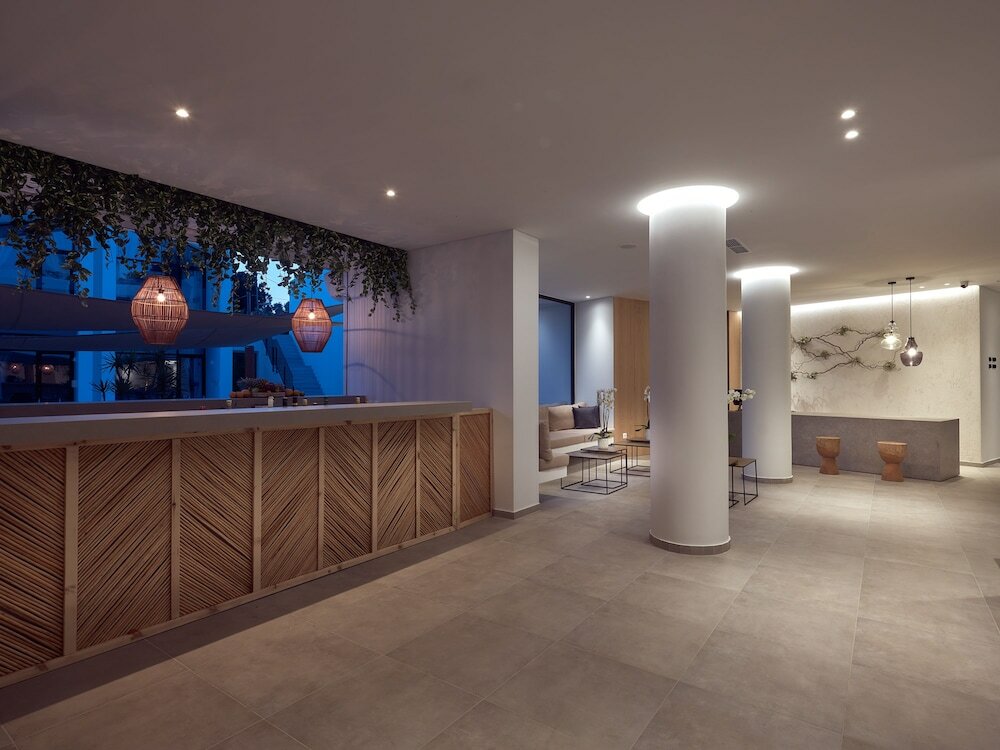 Фото Cavo Vezal - Adults Only