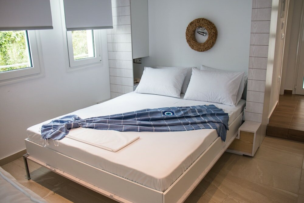 Фото Aristotelia Gi