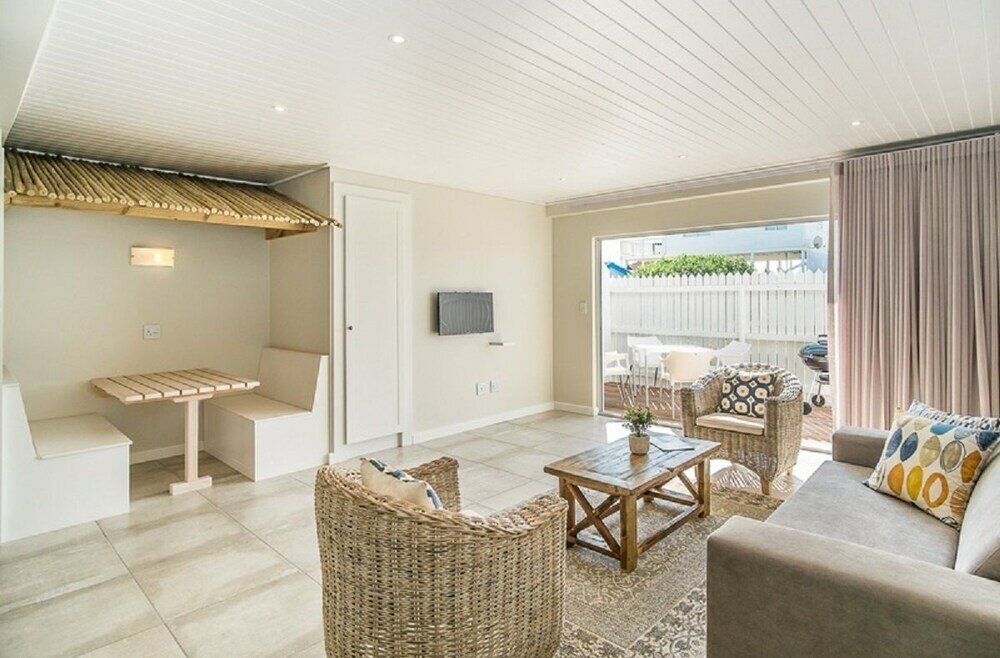 Фото Fork West Apartments - Top Floor 6