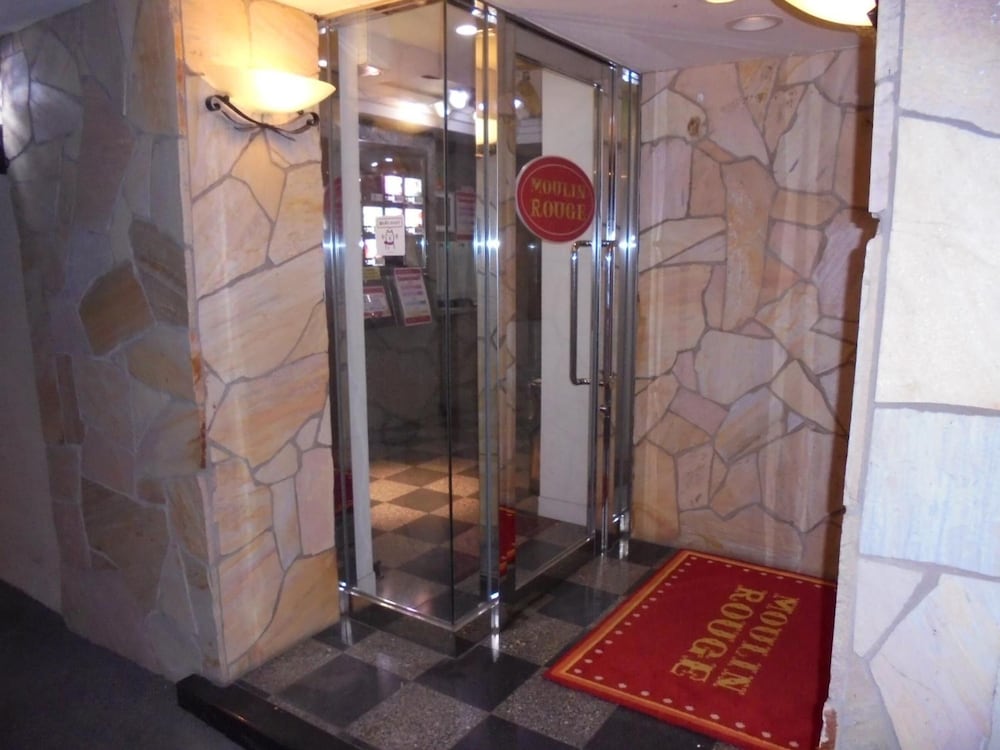 Фото Hotel Moulin Rouge - Adults Only