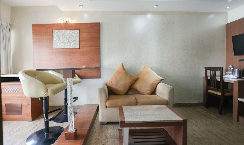 Фото Treebo Select Grand Premier Suites