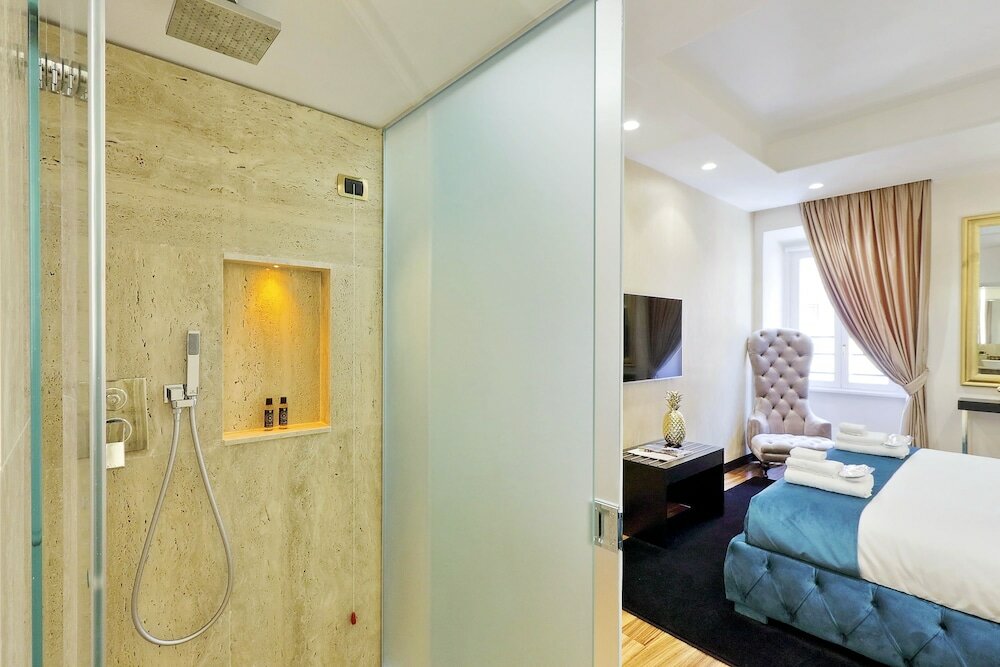 Фото Trevi Diamond Luxury Suite & Jacuzzi