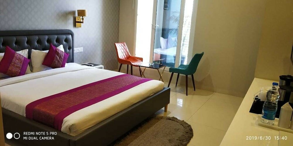 Фото Hotel Ramson Crown