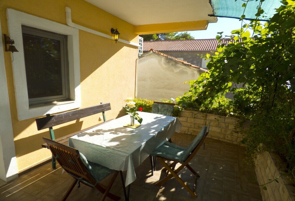 Фото Apartments Plaza