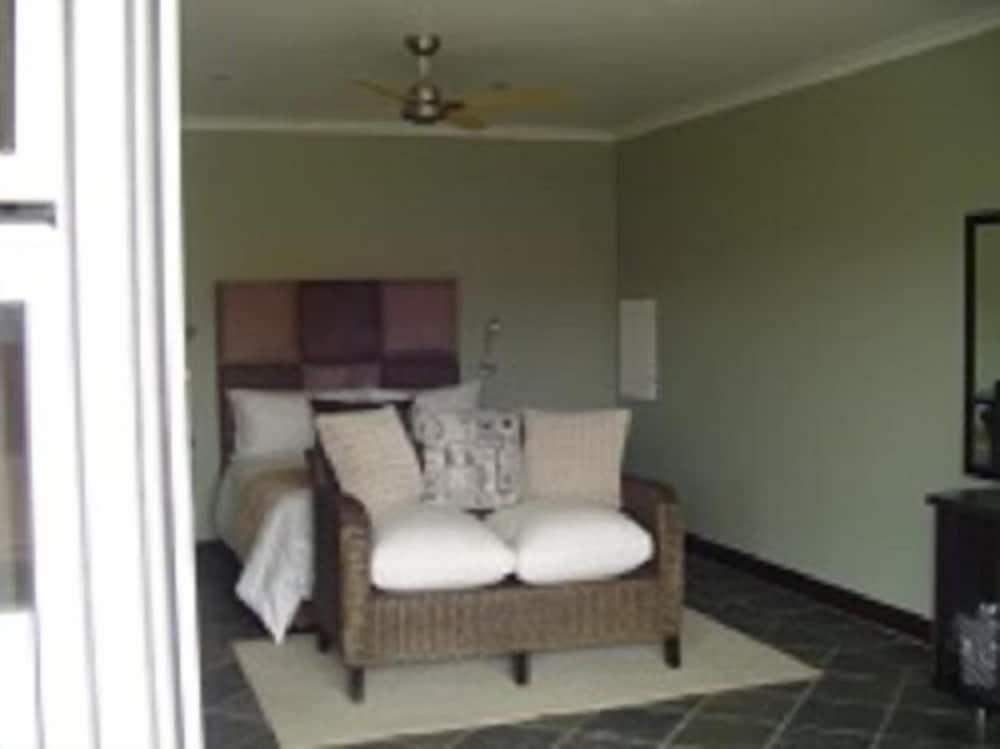 Фото Mount Lodge Humewood