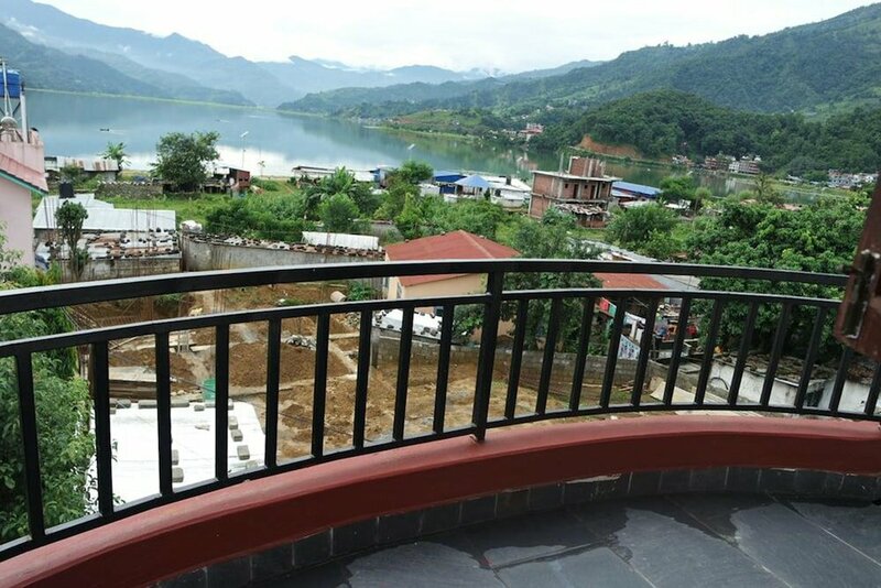 Гостиница Pokhara Youth Hostel в Покхаре