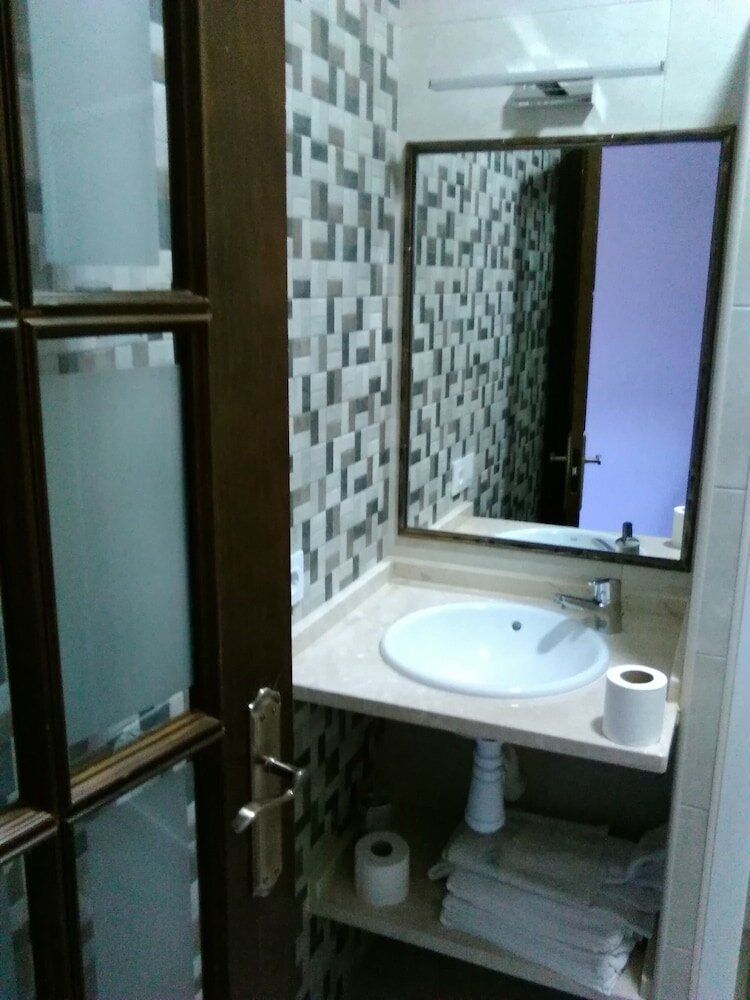 Фото Hostal Restaurante La Ilusión