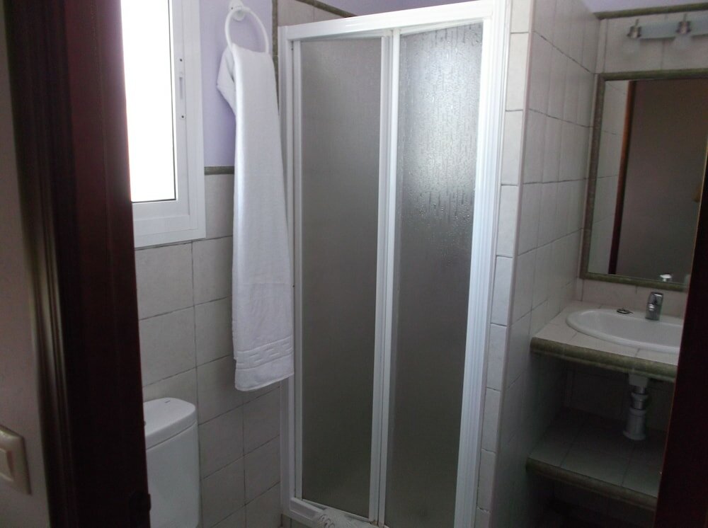 Фото Hostal Restaurante La Ilusión