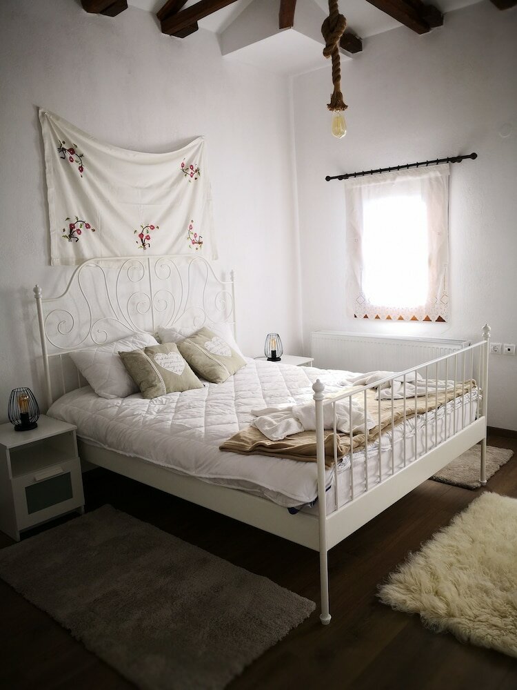 Фото Effrosini Stonehouse Portaria