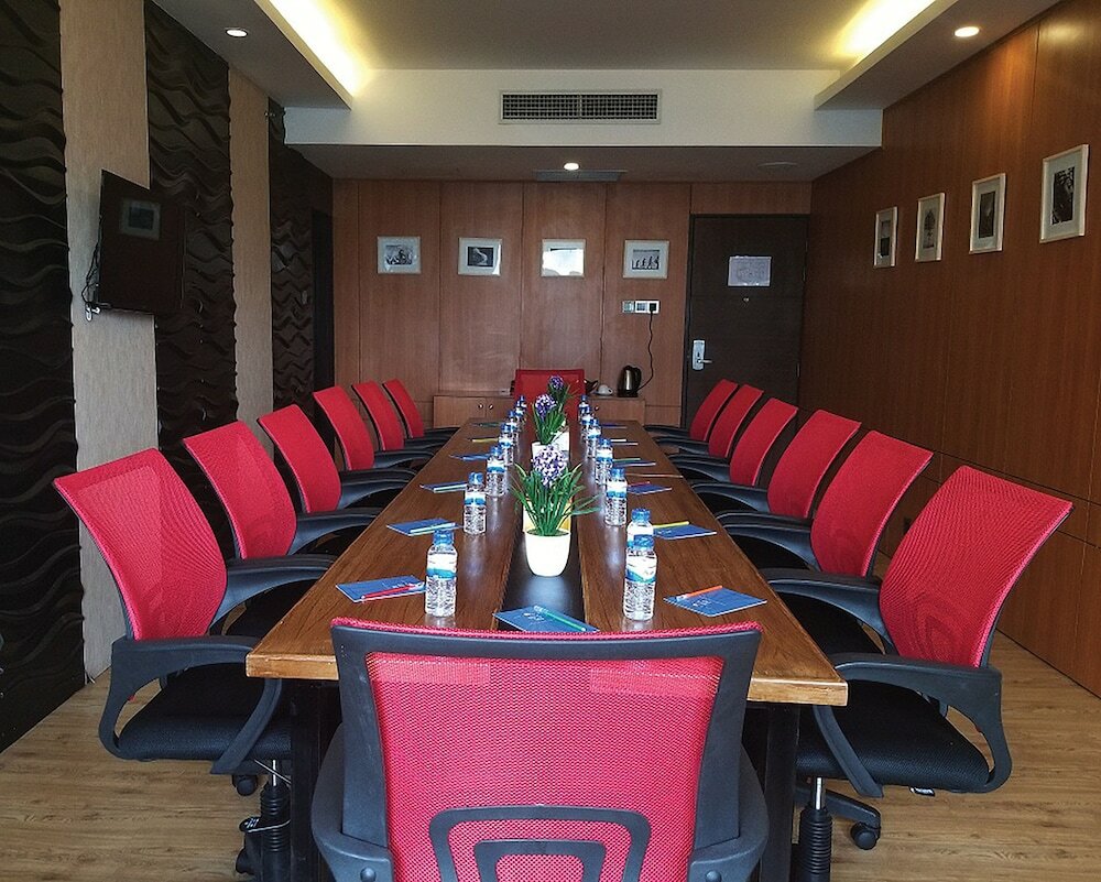 Фото Days Hotel Dhaka Baridhara