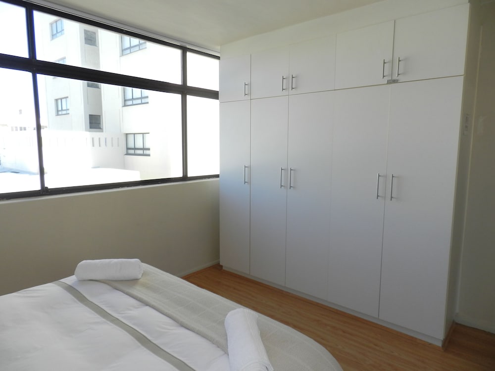 Фото Silver lining beach apartment