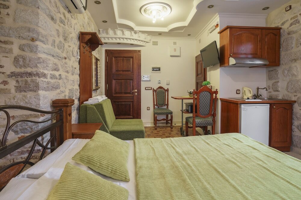 Фото Apartments Wine House Old Town