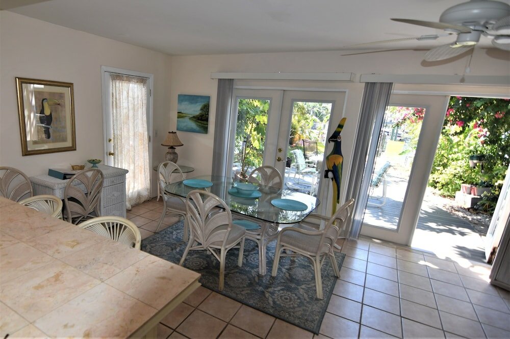 Фото Oasis at John's Pass Madeira Beach