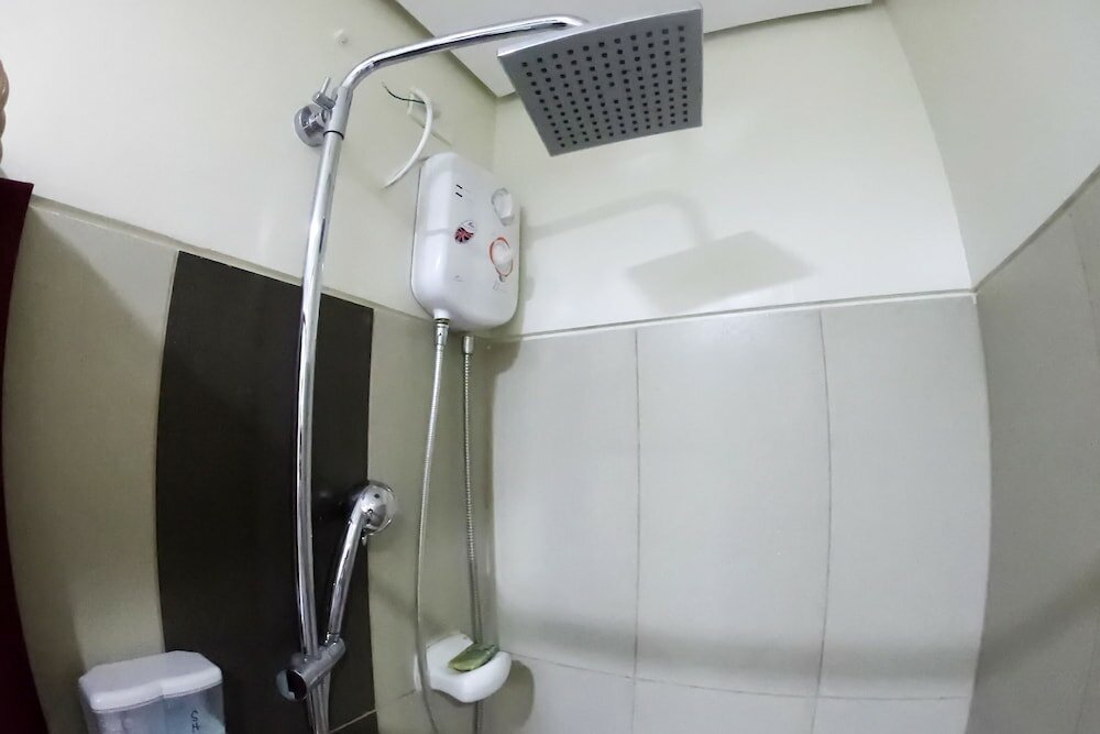 Фото Breeze Residences Roxas Boulevard Manila