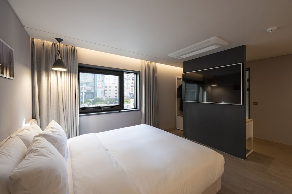 Фото Yeonsan Hound Hotel