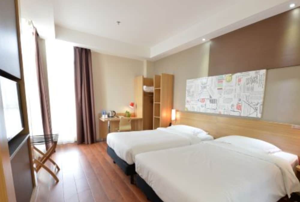 Фото Ibis Lanzhou Hi-Tech Dev Zone