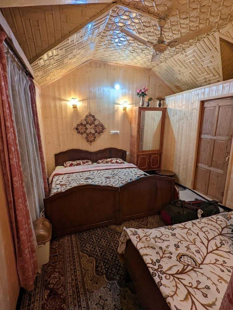 Фото Golden Hopes Group of Houseboats