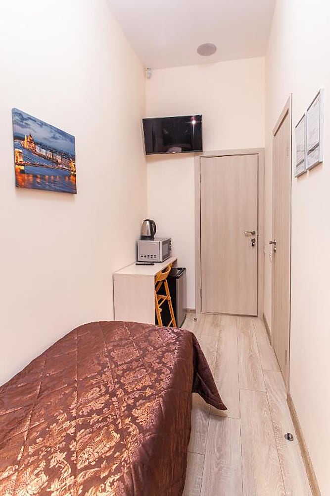 Фото Демократ