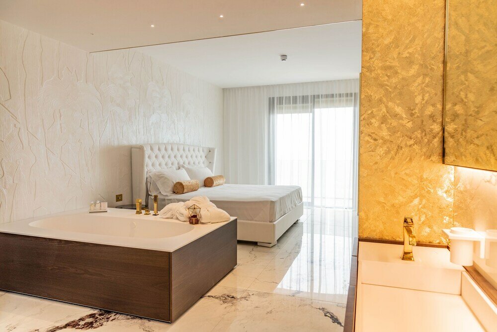 Фото The Promenade Luxury Wellness Hotel