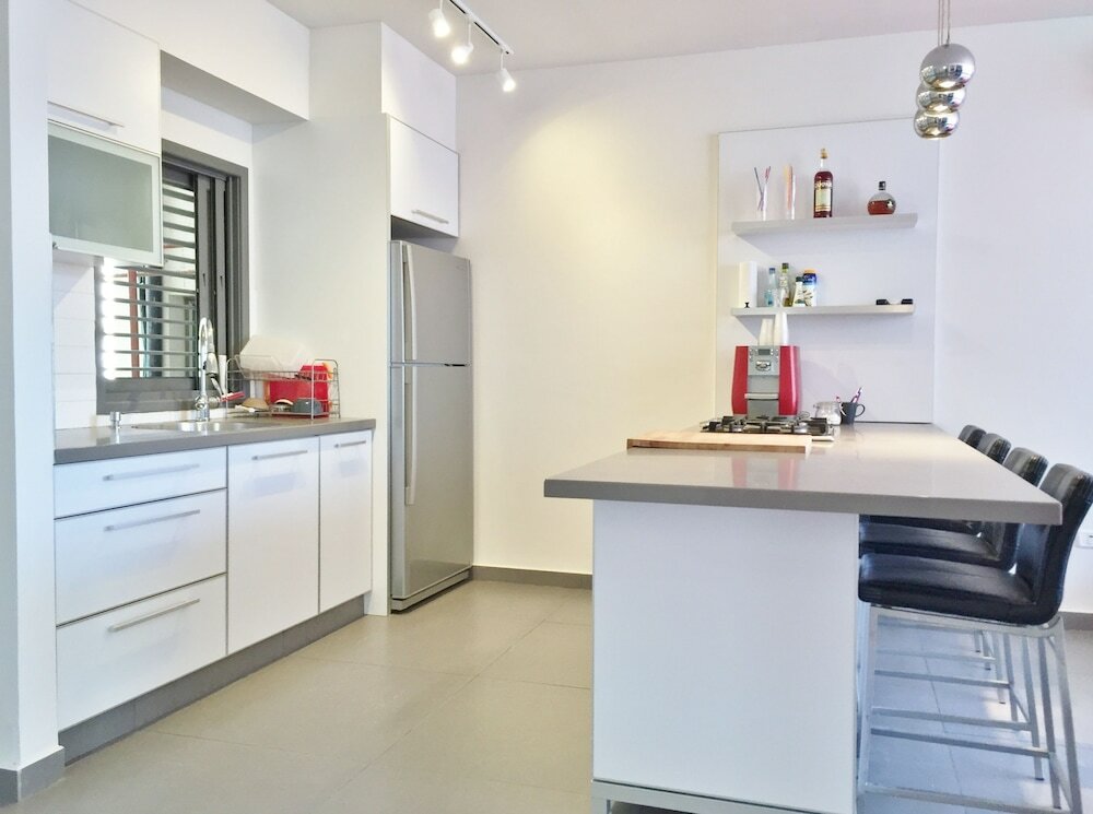 Фото Hilton Beach Stunning Designer 2br Apt