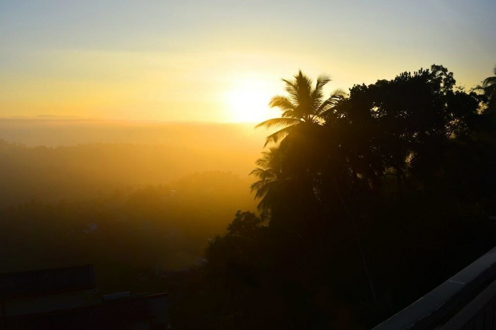 Фото Serenity Hill Oasis