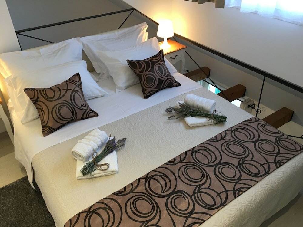 Фото Central Split Apartments and Rooms Paese