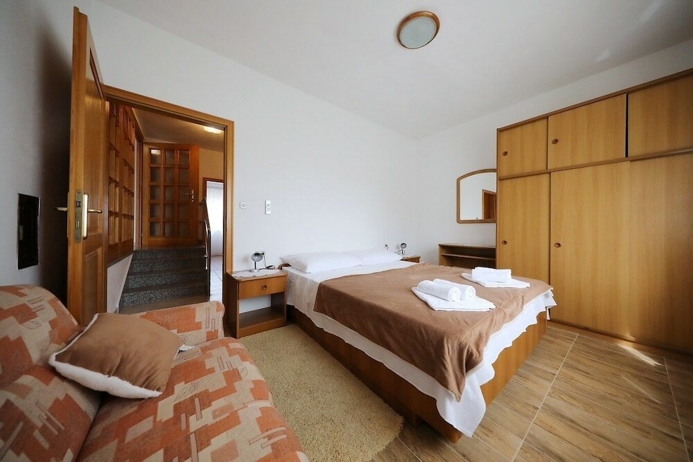 Фото Knez Mali Iz