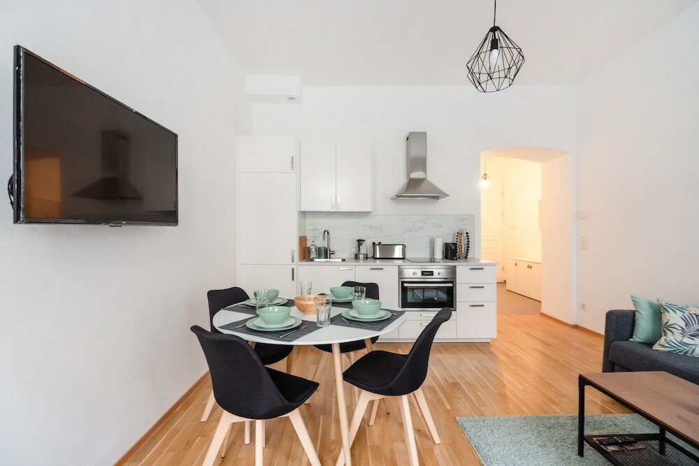 Фото Cozy new stylish 15 min to the center