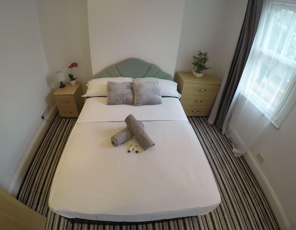 Фото Hollybush Row Rooms