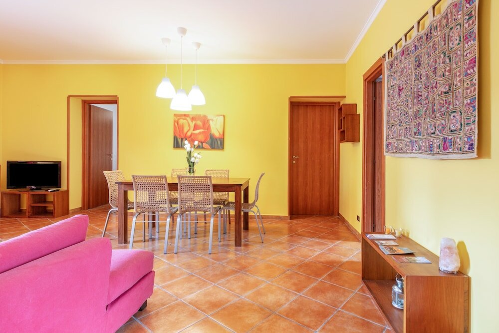 Фото Maqueda Balcony Apartment