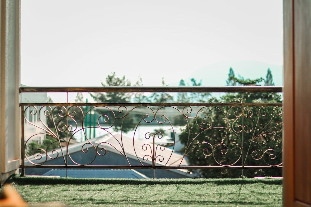 Фото Intanou Boutique Hotel Kampot