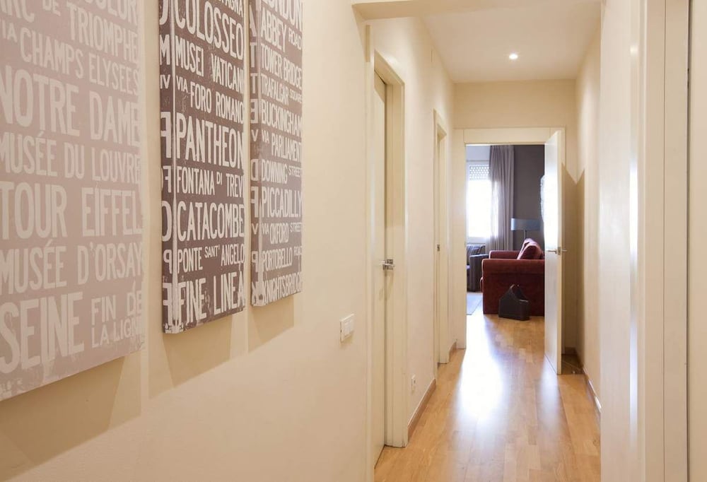 Фото Enjoybcn Coliseum Apartments