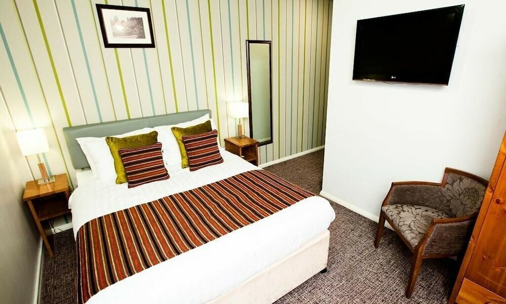 Фото Henley Hotel