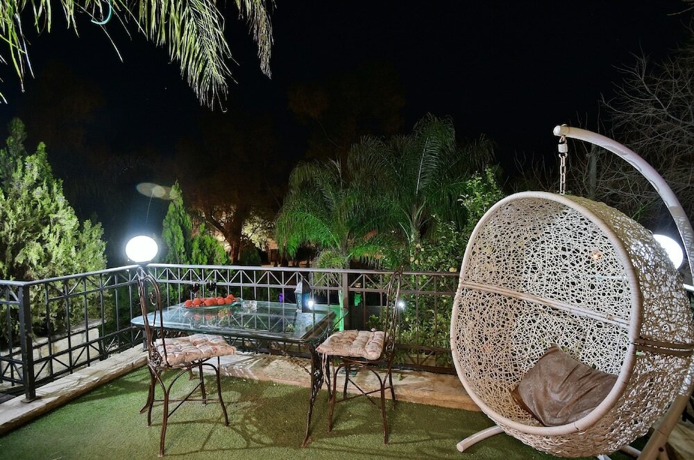 Фото Azulat Even Hen