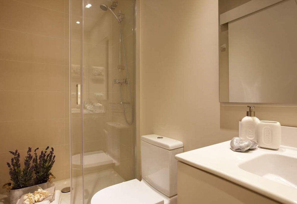 Фото Enjoybcn Coliseum Apartments