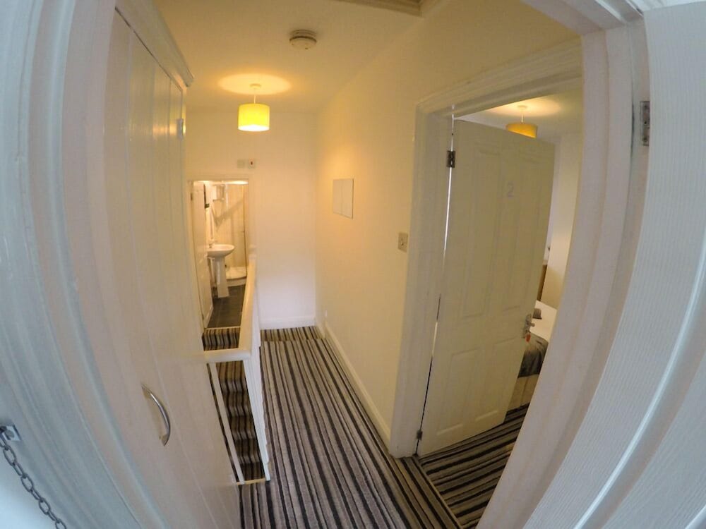 Фото Hollybush Row Rooms